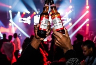 Budweiser leva o Lollapalooza a bares de São Paulo