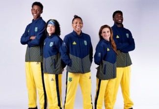 Imagem dos atletas usando os uniformes dos Jogos Olímpicos Paris 2024