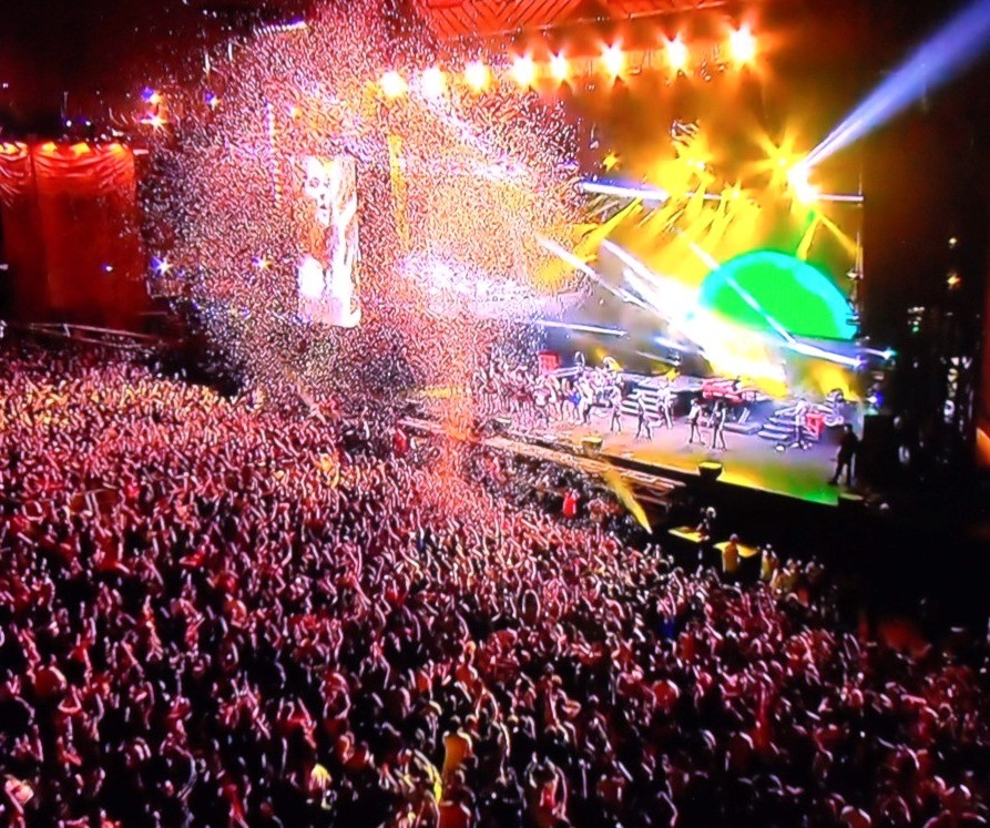 O público que compareceu ao Lollapalooza no domingo foi bem menor do que o de sábado.